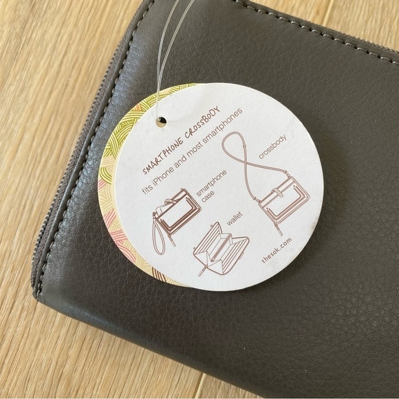 New The Sak Iris Gray Leather Studded  Convertible Crossbody Wristlet - Picture 6 of 6